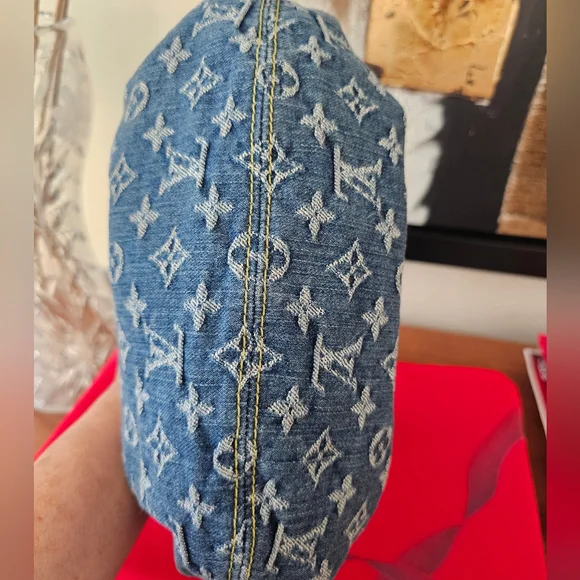 💯AUTHENTIC LOUIS VUITTON DENIM PLEATY BAG - Picture 6 of 7